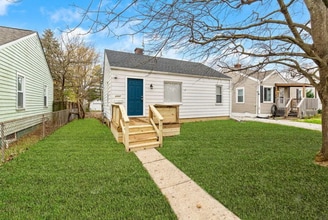 Building Photo - 2607 Hiawatha St