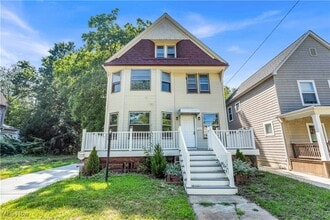 Building Photo - 1344 E 112th St