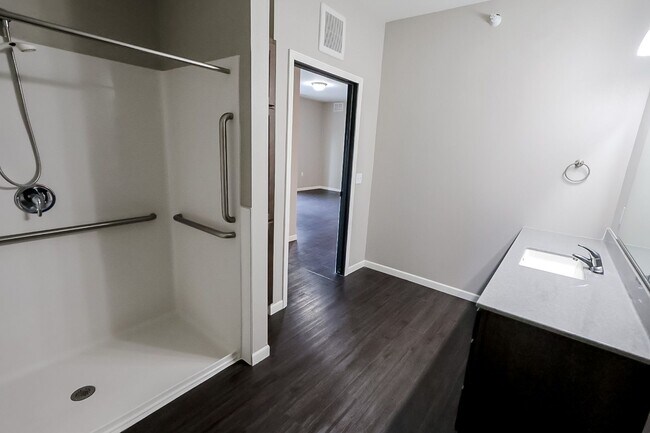 Interior Photo - Huntington Village Apartments