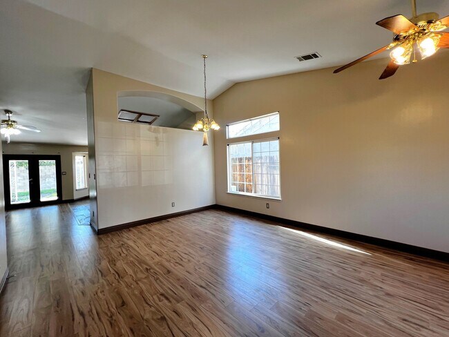 Foto del edificio - 4211 Rio Viejo Dr