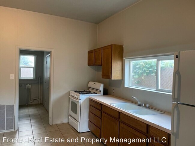 Foto del edificio - 2 br, 1 bath House - 1051 Capitol Avenue