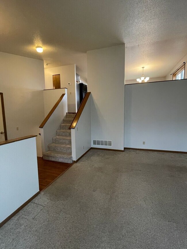 Foto del edificio - 4 Bedroom, 2 Bath Home for Rent