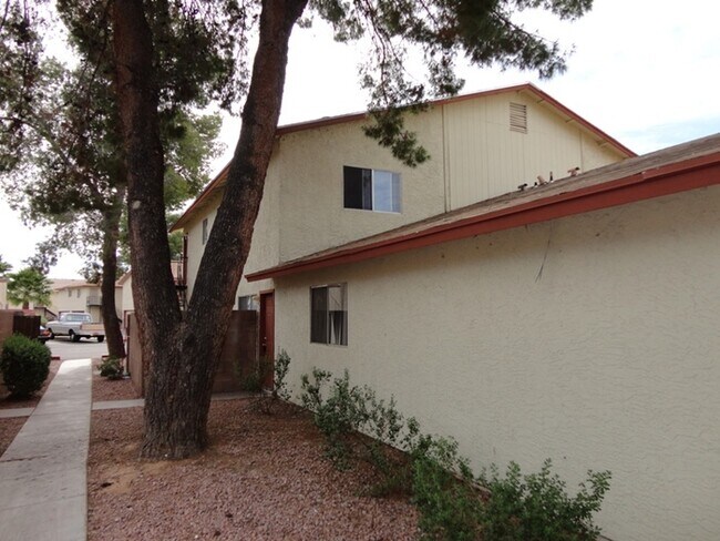 Foto del edificio - 860 E Brown Rd