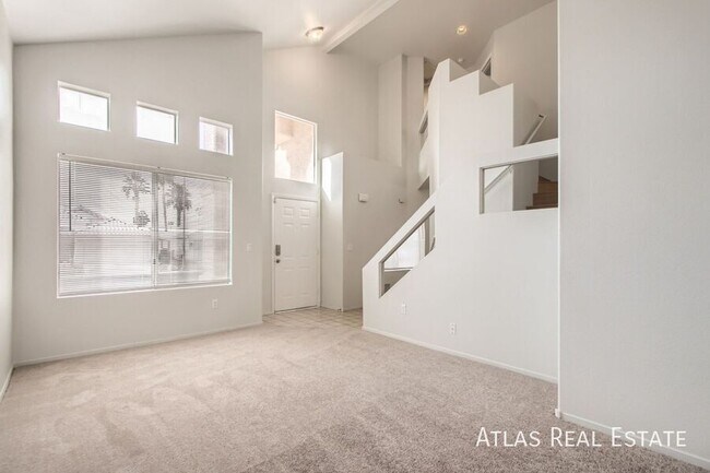 Foto del edificio - 4420 Vincente Ln