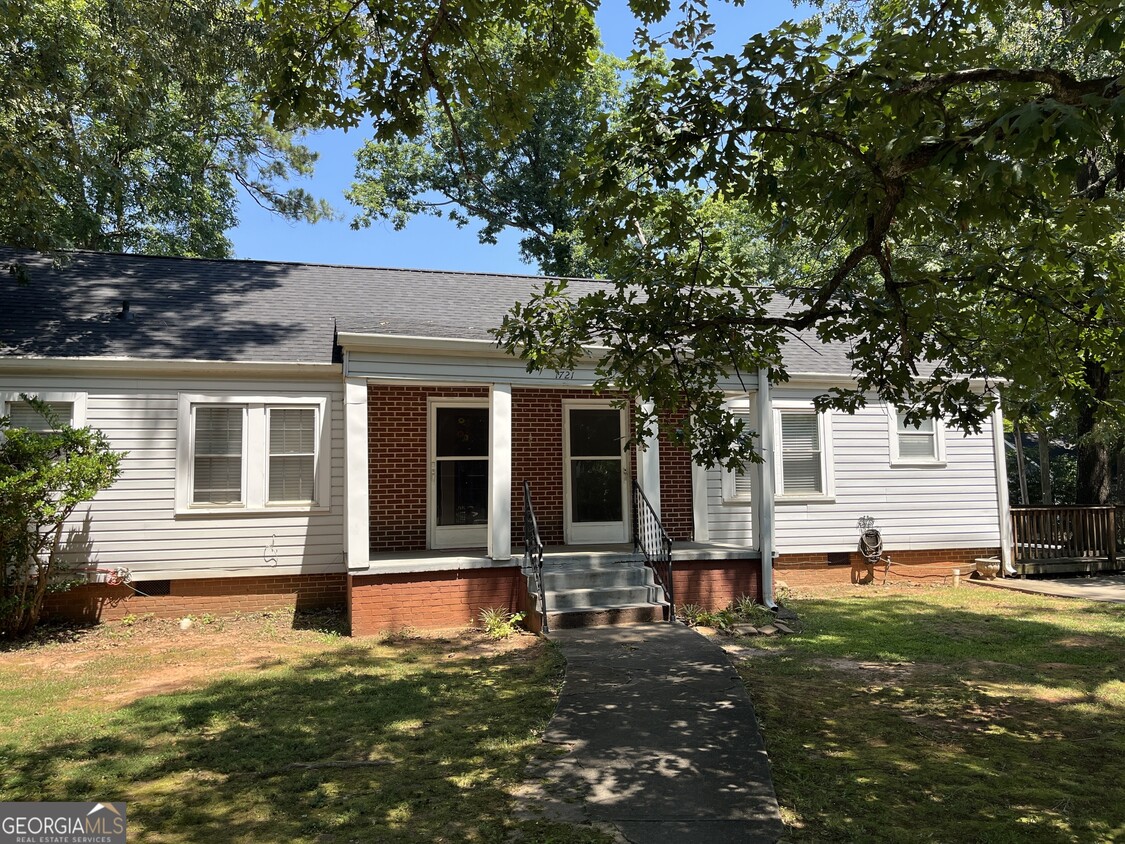 Primary Photo - 1721 John Calvin Ave