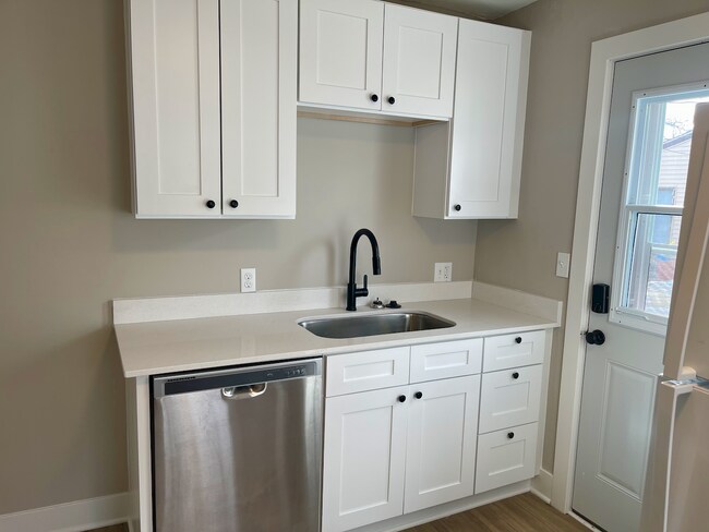 Foto del edificio - 712 1st Ave S