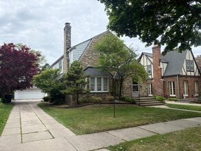 Building Photo - 555 N 63rd St
