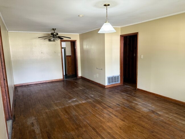 Large living room - 2417 Forest Home Rd