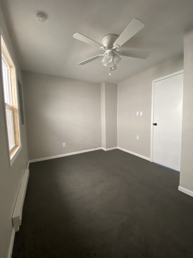 Foto del edificio - 2326 Central Ave