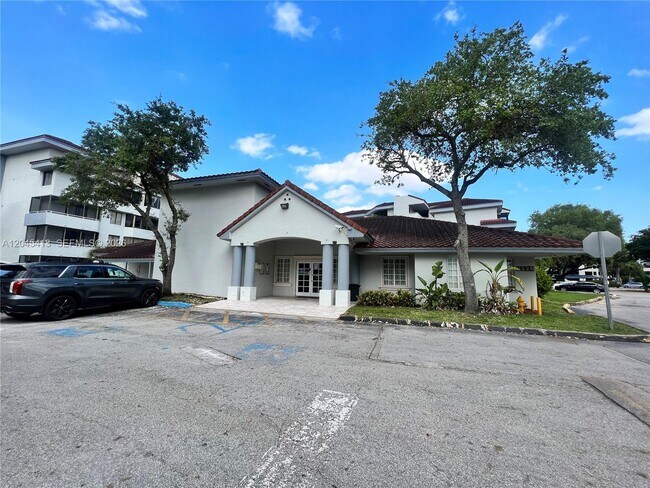 Building Photo - 8255 SW 152nd Ave