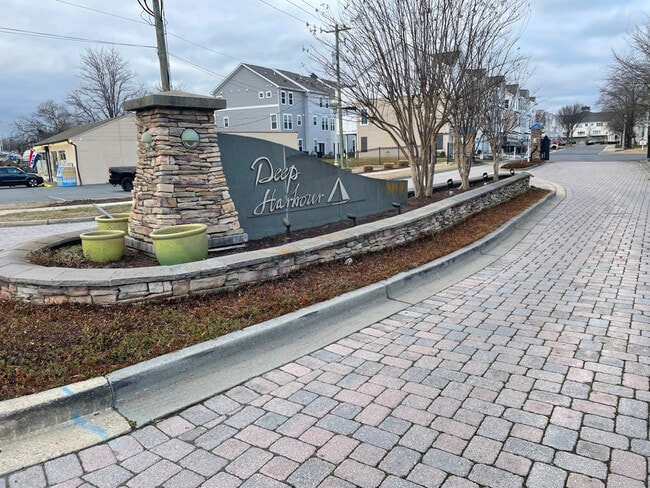 Gated Entrance - 321 Shipyard Dr