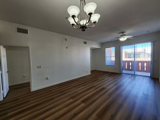 Building Photo - 35 E Agate Ave