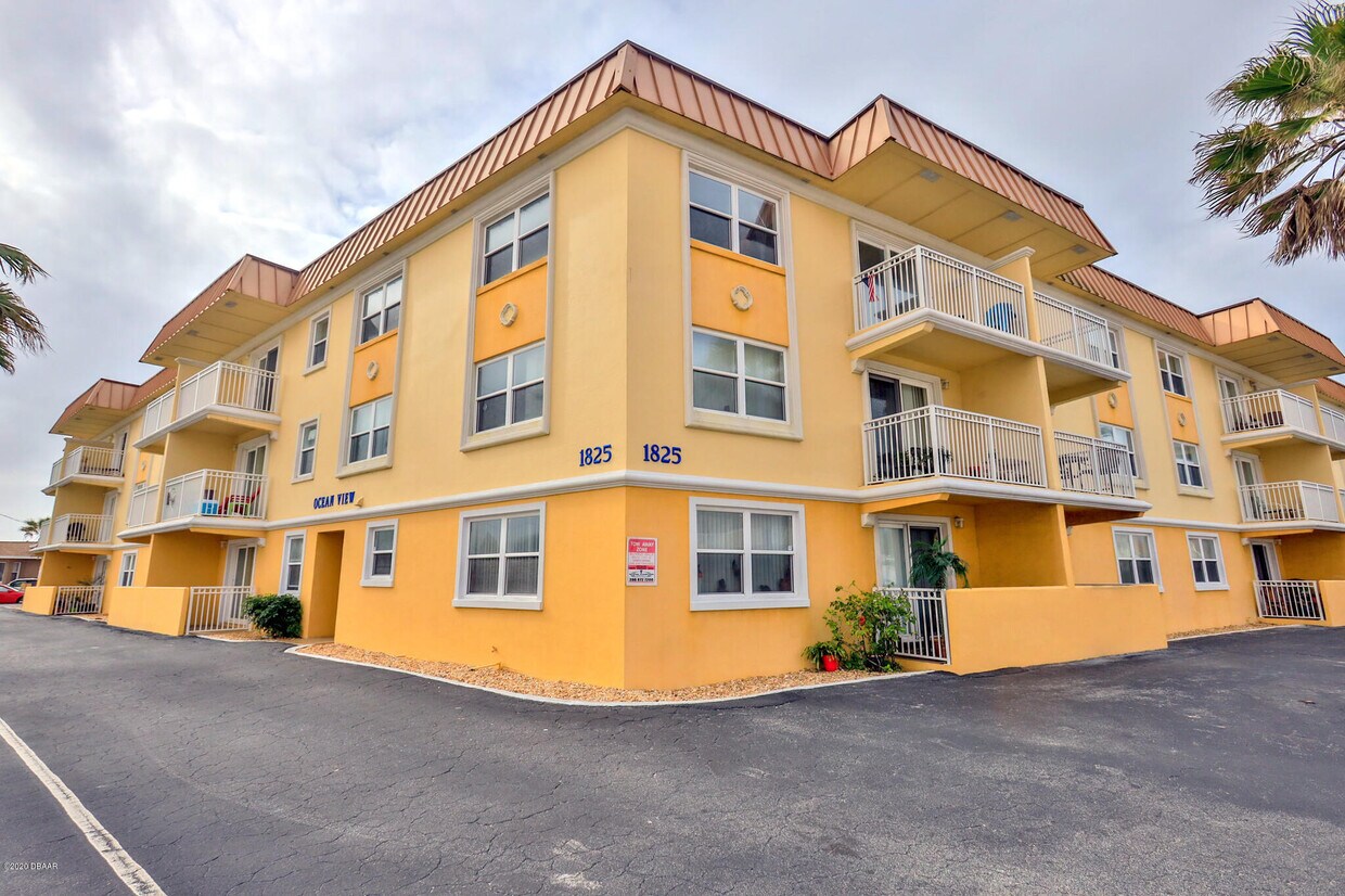 Foto principal - 1825 N Atlantic Ave