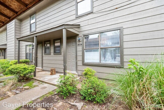 Foto del edificio - 3 br, 2.5 bath House - 2028 ball ave