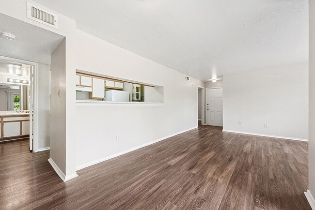 Foto del edificio - Valley Trails Apartments