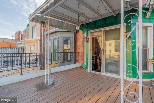 Building Photo - 711 Corinthian Ave