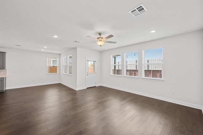 Building Photo - 2807 Mary Elizabeth Dr