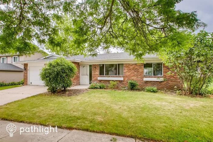 Primary Photo - 12 Lorraine Ave, Woodridge, IL, 60517