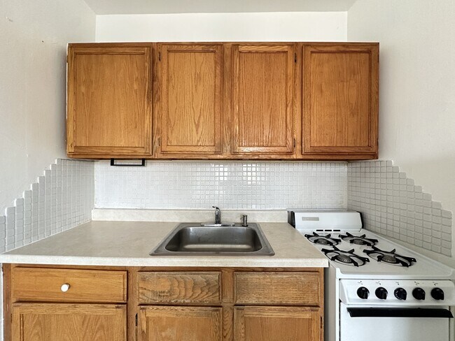 Foto del edificio - 2432 N Linden Pl
