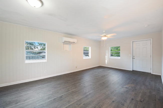 Building Photo - 4006 Niagara St