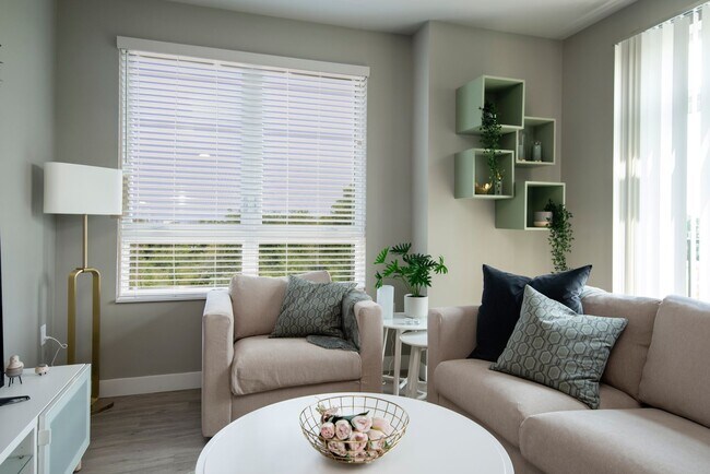 Interior Photo - HUB13