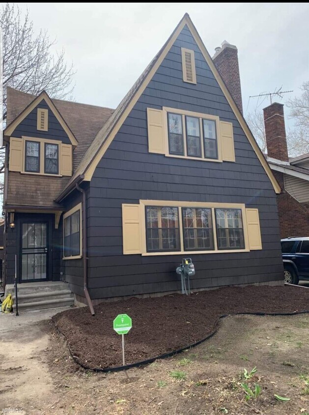 Foto principal - 3 br, 1.5 bath House - Russell Woods