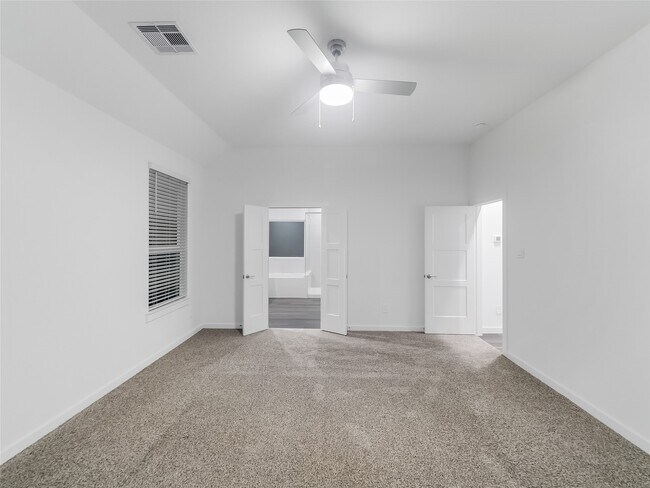 Building Photo - 387 Westlake Terrace Dr