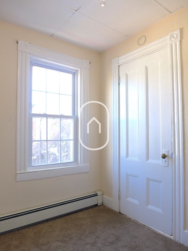 Building Photo - 34 Pontiac St