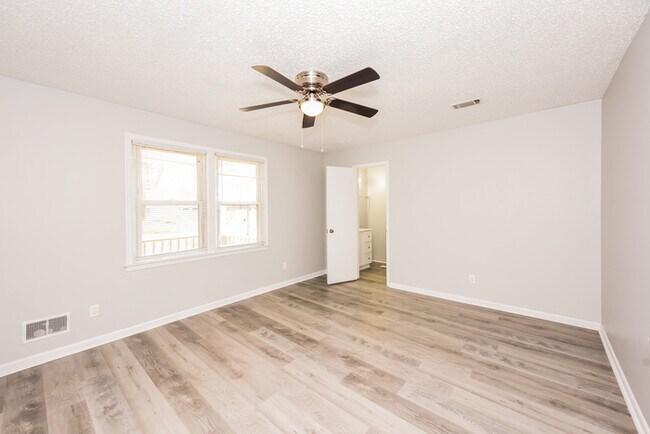 Foto del edificio - Bright 3-Bedroom Home in West Columbia