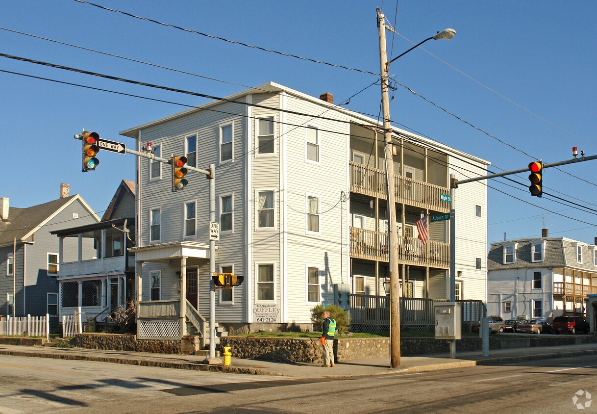 388 Auburn St, Manchester, NH 03103 Apartments in Manchester, NH