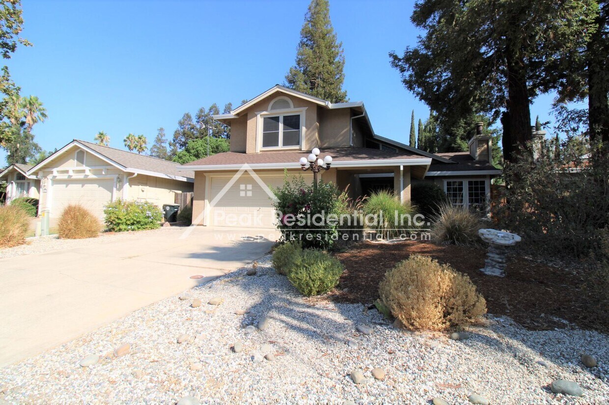 Primary Photo - 4 br, 3 bath House - 5701 Laguna Oaks Dr
