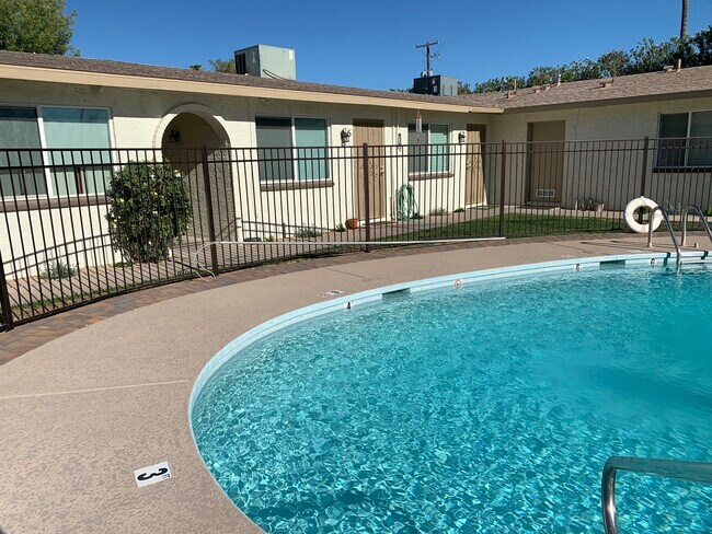 Foto del edificio - 3421 N Paiute Way