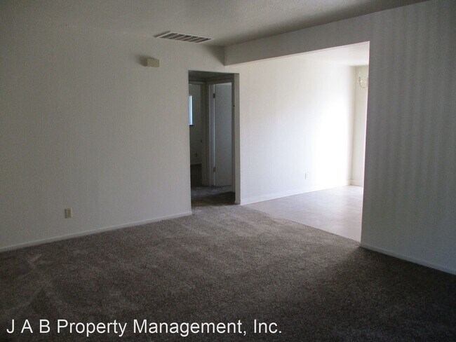 Foto del edificio - 244 Strathaven Way