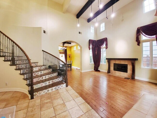 Foto del edificio - 3435 Gravina Pl