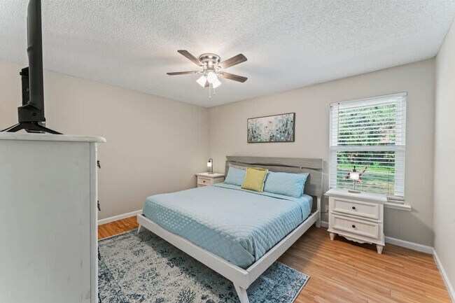 Foto del edificio - 10383 Chatwood Ct
