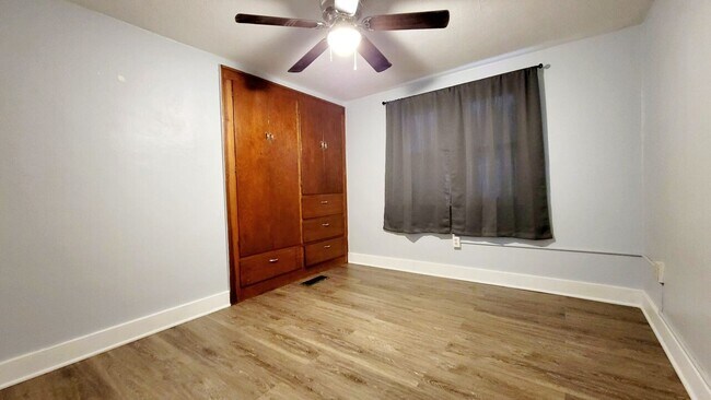 Foto del edificio - 1202 W 7th St