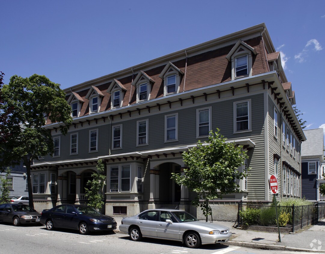 339343 Thayer St, Providence, RI 02906 Apartments in Providence, RI