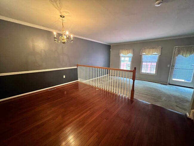 Building Photo - Lovely 2 BR/3.5 BA Townhome in Laurel!