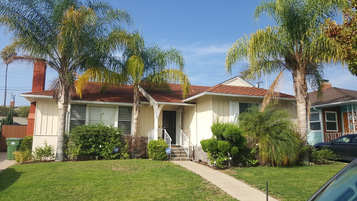 Foto principal - 6029 S Croft Ave