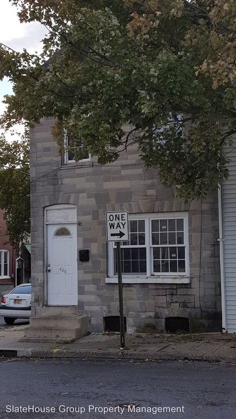 Primary Photo - 600 High St