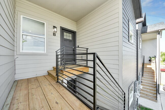 Foto del edificio - 9732 Tuffly St