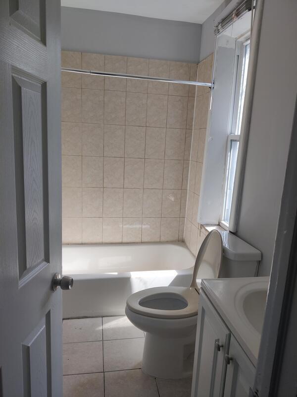 Building Photo - 256 Apsley St