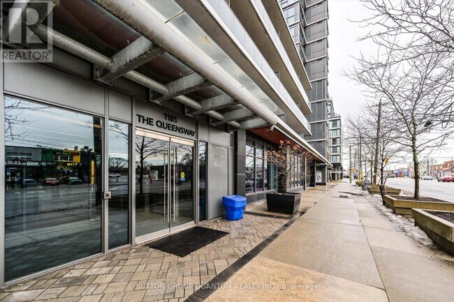 Building Photo - 1185 The Queensway