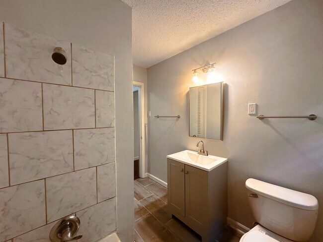 Foto del edificio - 3766 Argonne St