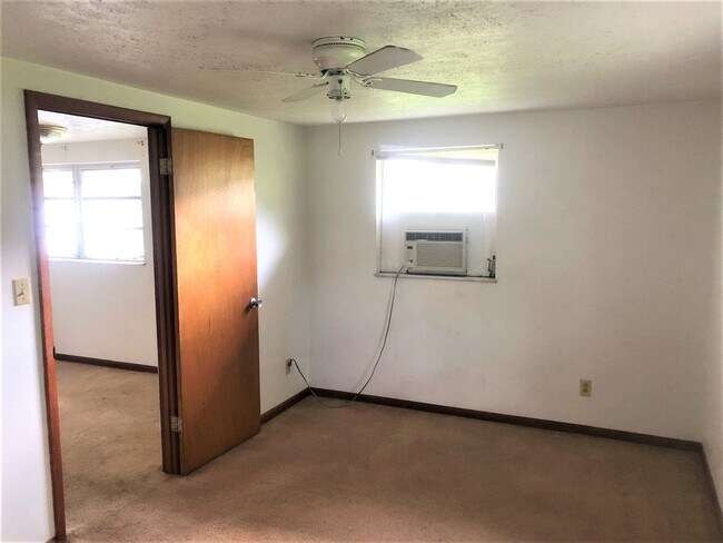 Foto del edificio - SPACIOUS 1br/1ba Zephyrhills Home, HUGE YA...