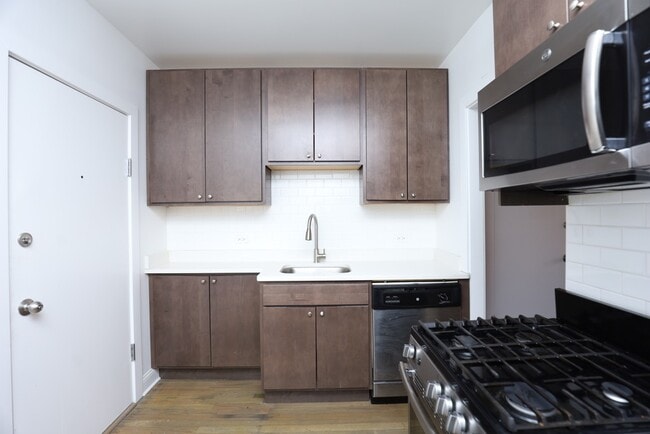 Building Photo - 2639 N Spaulding Ave