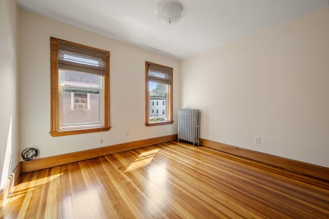 Building Photo - 26 Chilton St