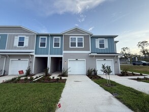 Building Photo - 14428 NW 164th Rd