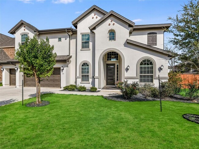 Building Photo - 2905 Fallcrest Bnd