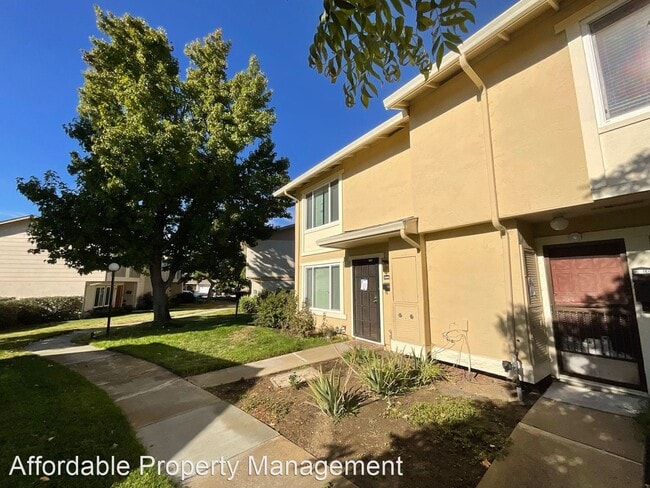 Building Photo - 2 br, 1.5 bath House - 3408 Prince Albert ...